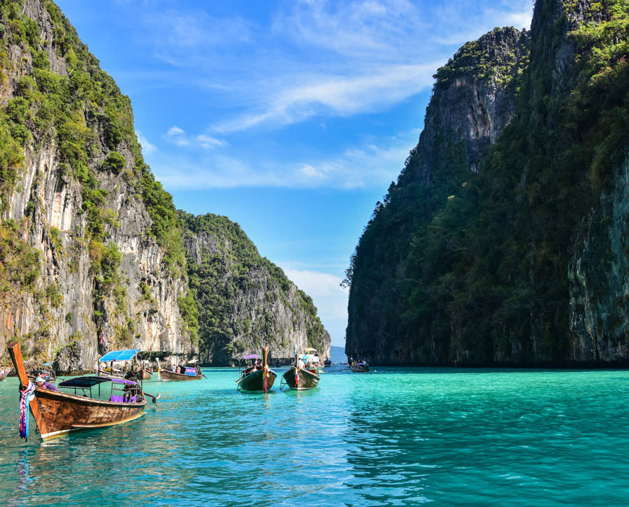 Phi Phi Bamboo SpeedBoat Tour