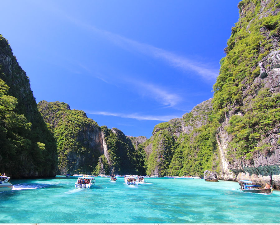 Phi Phi Bamboo SpeedBoat Tour