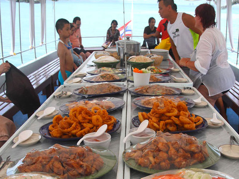 Phang Nga Sea Canoe by Big Boat