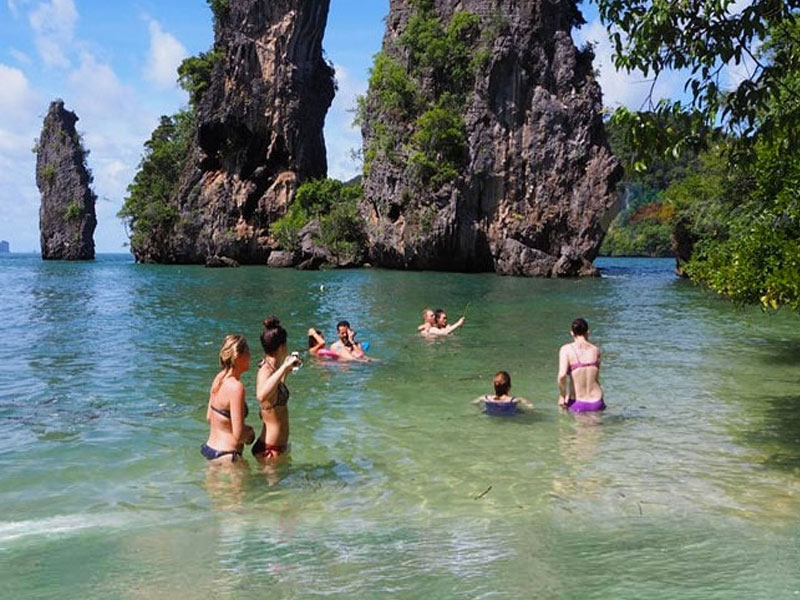 Phang Nga Sea Canoe by Big Boat