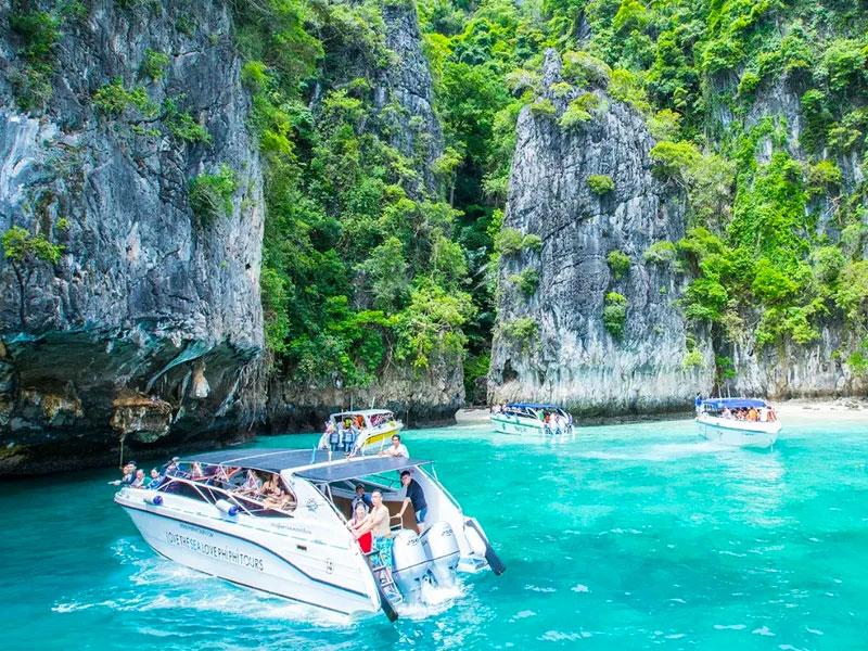 catamaran dinner cruise phuket